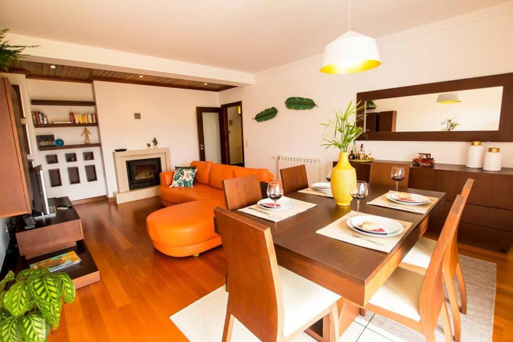 شقة Casa Da Torre Com Garagem Gratuito أفيرو المظهر الخارجي الصورة